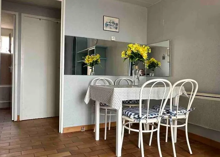 Апартаменты Front De Cote D Azur