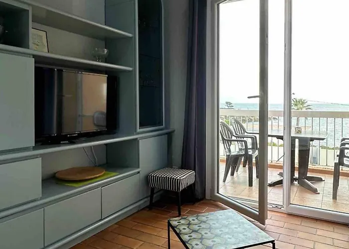 Апартаменты Front De Cote D Azur *